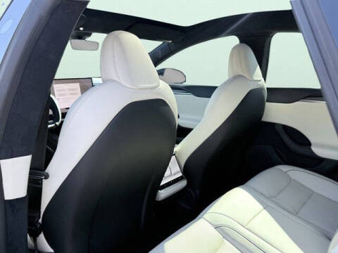 2023 Tesla Model S Plaid