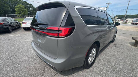 2023 Chrysler Pacifica Touring L