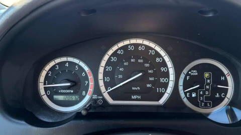 2004 Toyota Sienna LE 7 Passenger