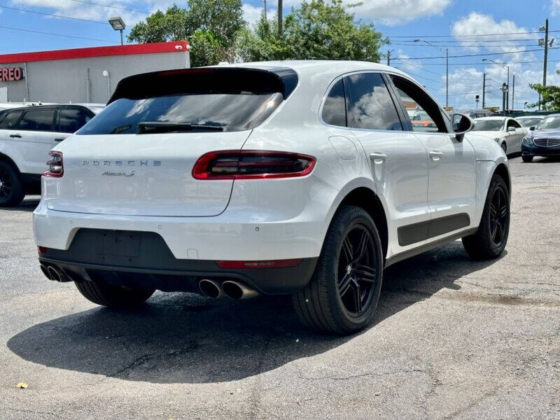 2015 Porsche Macan  - $29,995
