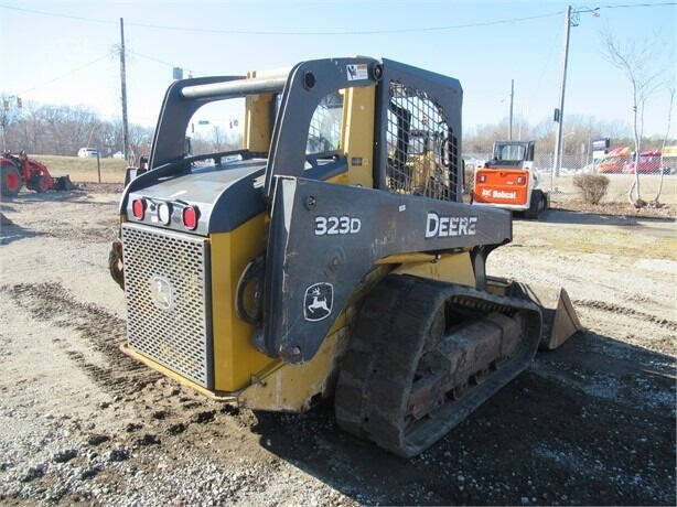 2010 John Deere 323D