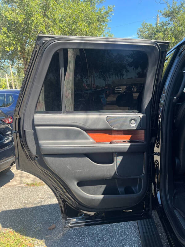 2018 Lincoln Navigator Select