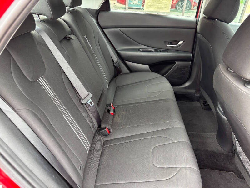 2022 Hyundai Elantra SEL