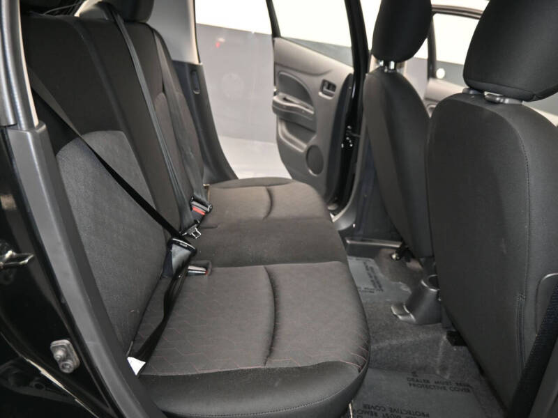 2023 Mitsubishi Mirage ES