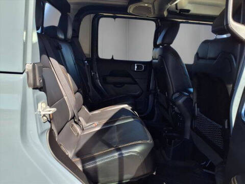 2025 Jeep Gladiator High Tide