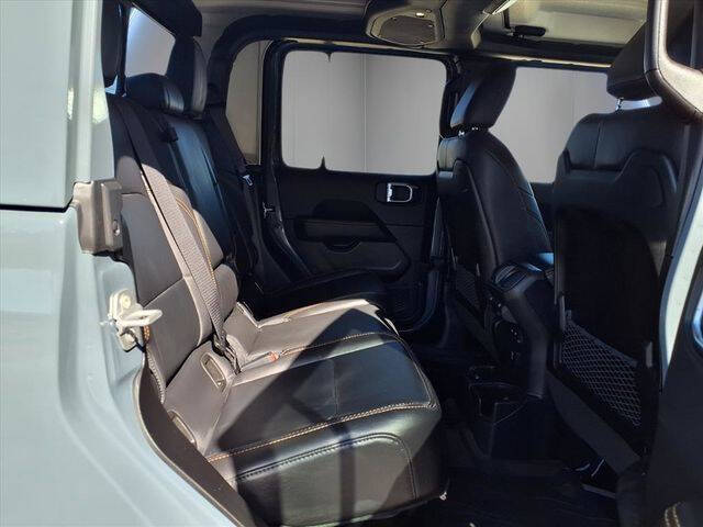 2025 Jeep Gladiator High Tide