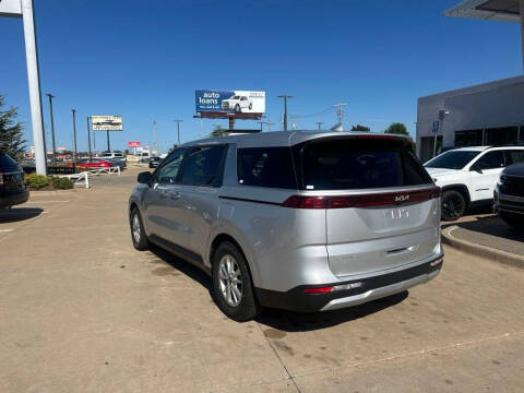 2023 Kia Carnival LX