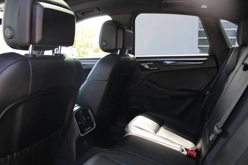 2016 Porsche Macan S