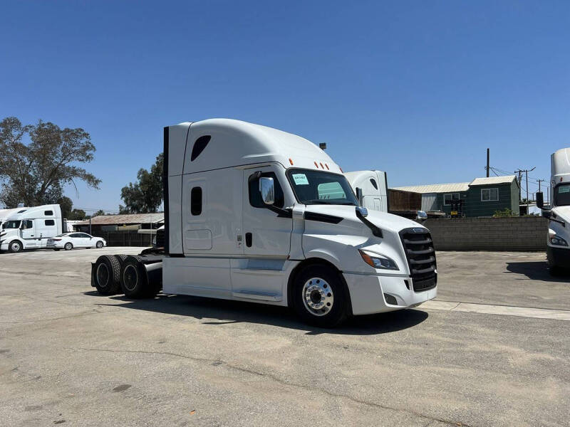 2023 Freightliner Cascadia