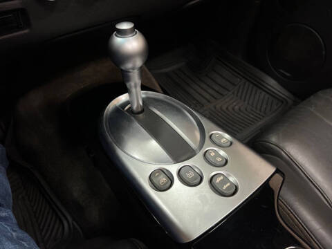 2004 Chevrolet SSR LS