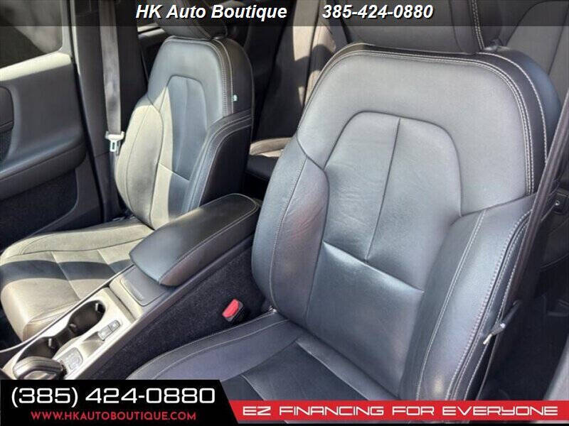 2019 Volvo XC40 T5 Momentum