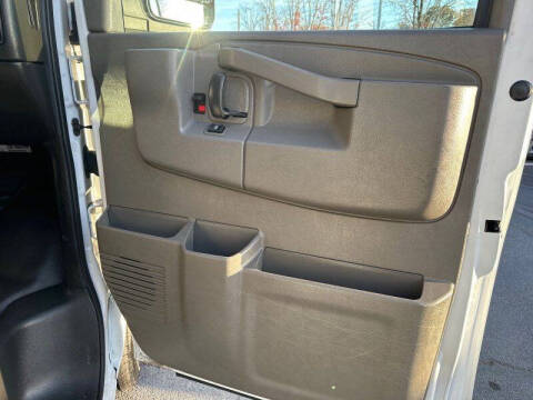 2022 Chevrolet Express 2500