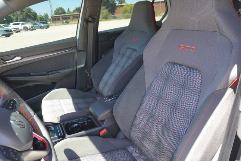 2025 Volkswagen Golf GTI S