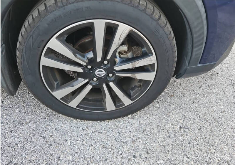 2019 Nissan Kicks SR