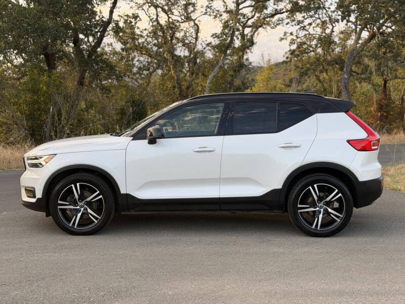 2019 Volvo XC40 T5 R-Design