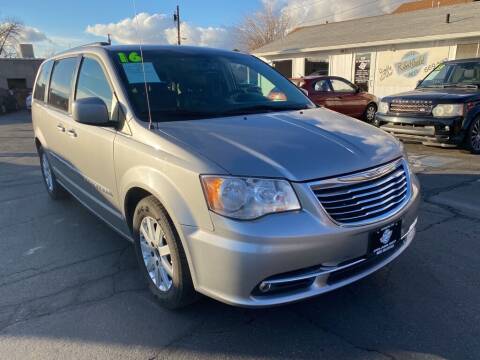 2016 Chrysler Town and Country for sale at Robert Judd Auto Sales in Washington UT