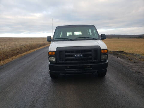 2011 Ford E-Series E-150 XLT