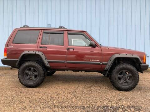 2001 Jeep Cherokee for sale at MIDWEST AUTO COLLECTION in Naperville IL
