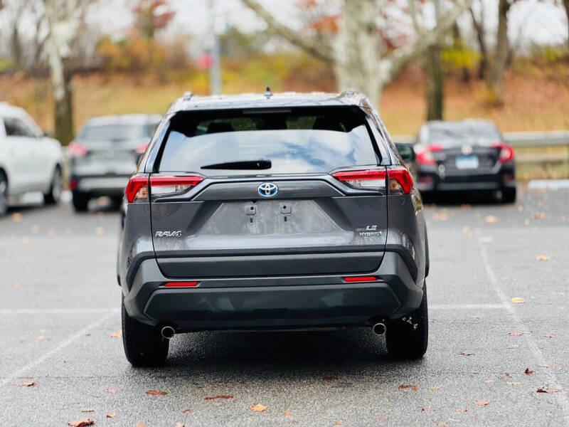 2023 Toyota RAV4 Hybrid LE