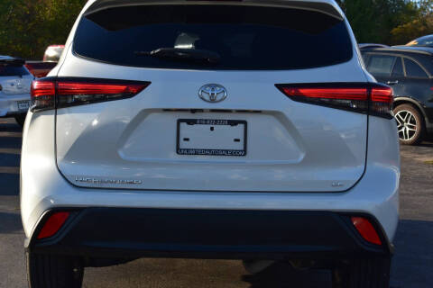 2021 Toyota Highlander LE
