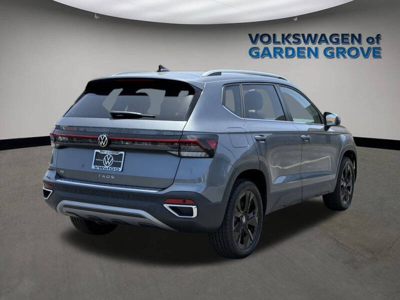 2025 Volkswagen Taos SE