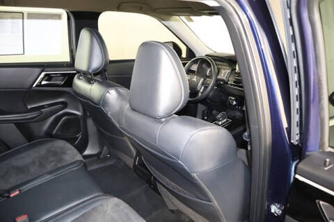 2023 Mitsubishi Outlander SE