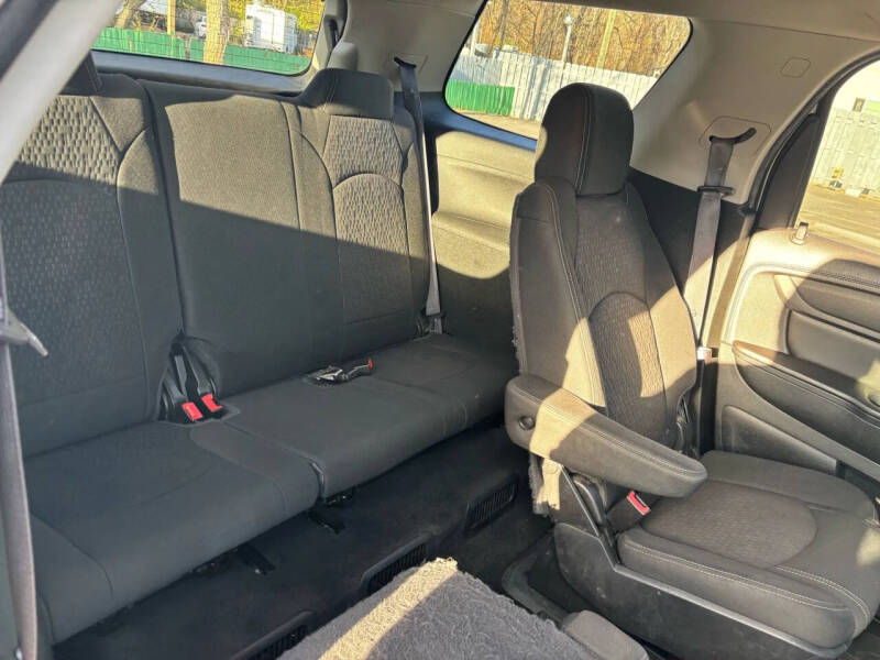 2015 GMC Acadia SLE-2