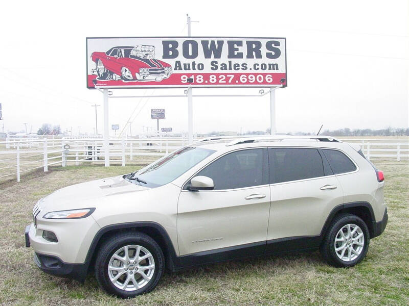 2014 Jeep Cherokee for sale at BOWERS AUTO SALES in Mounds OK