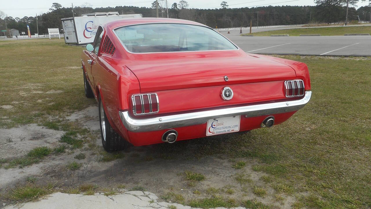 1965 Ford Mustang 4