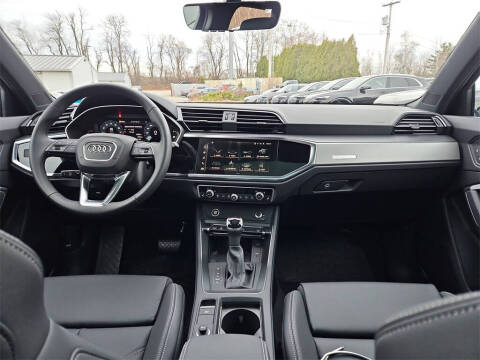 2025 Audi Q3 quattro S line Premium 45 TFSI