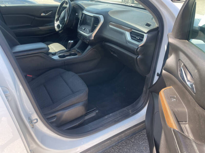 2018 GMC Acadia SLE-1