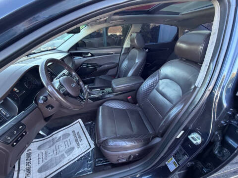 2017 Kia Cadenza Premium