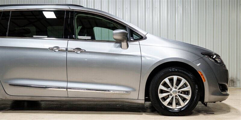 2017 Chrysler Pacifica Touring Plus