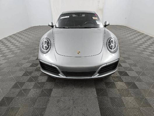 2018 Porsche 911 Carrera