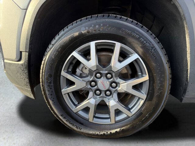 2023 GMC Acadia SLT