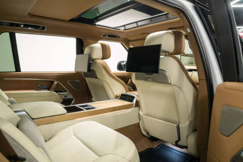 2024 Land Rover Range Rover P615 SV LWB