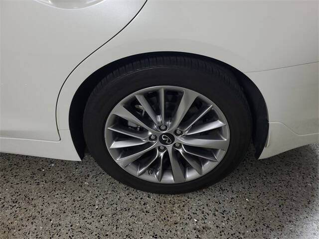 2023 Infiniti Q50 Luxe