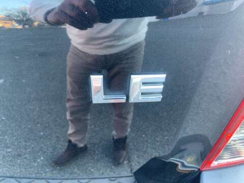 2011 Nissan Pathfinder LE