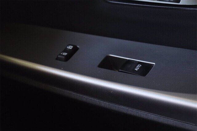 2017 Toyota Prius v Two