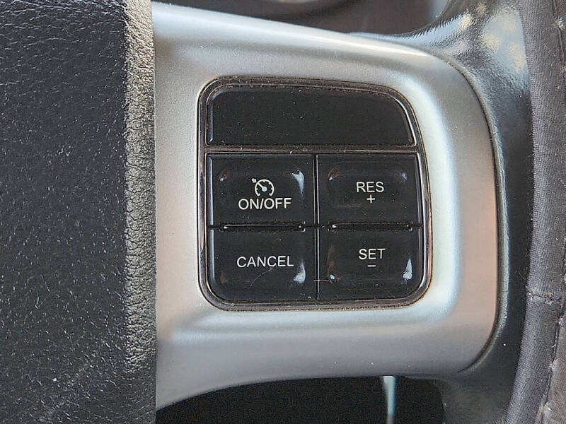 2013 Dodge Challenger SXT