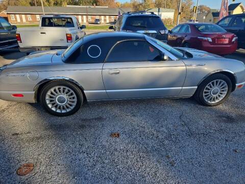 2005 Ford Thunderbird for sale at SpringField Select Autos in Springfield IL