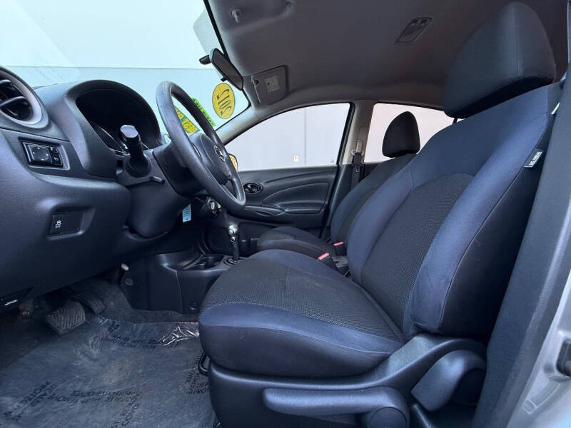 2012 Nissan Versa 1.6 SV