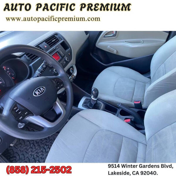 2015 Kia Rio 5-Door LX