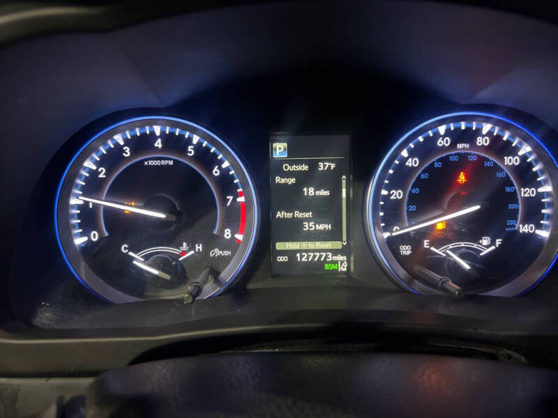 2017 Toyota Highlander SE