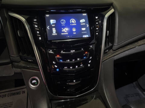 2018 Cadillac Escalade Platinum