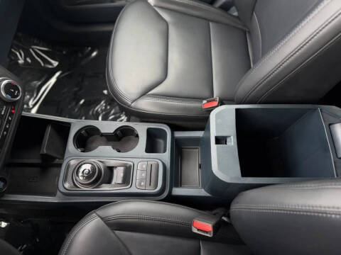 2023 Ford Maverick Lariat