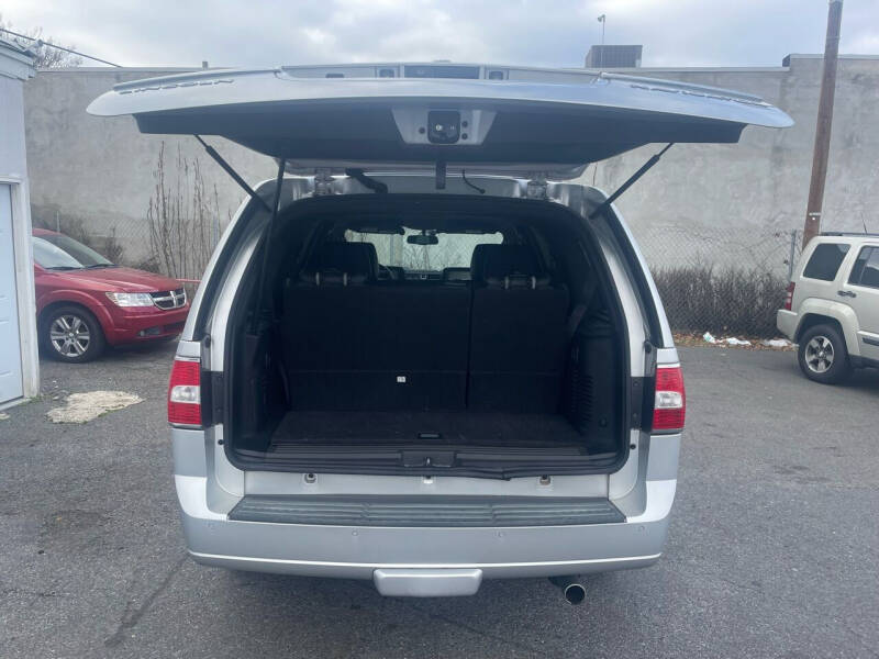 2010 Lincoln Navigator Base photo 8