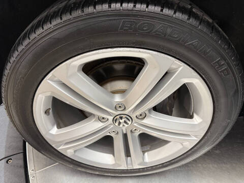 2014 Volkswagen Touareg V6 R-Line