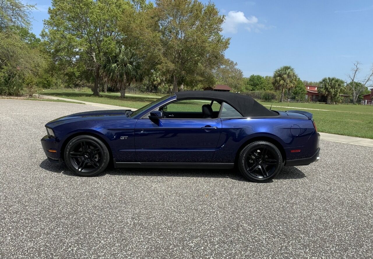 2010 Ford Mustang 34
