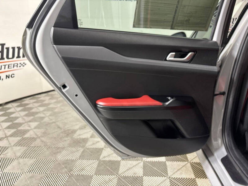 2023 Kia K5